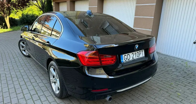 samochody osobowe BMW Seria 3 cena 61900 przebieg: 210000, rok produkcji 2013 z Gdańsk